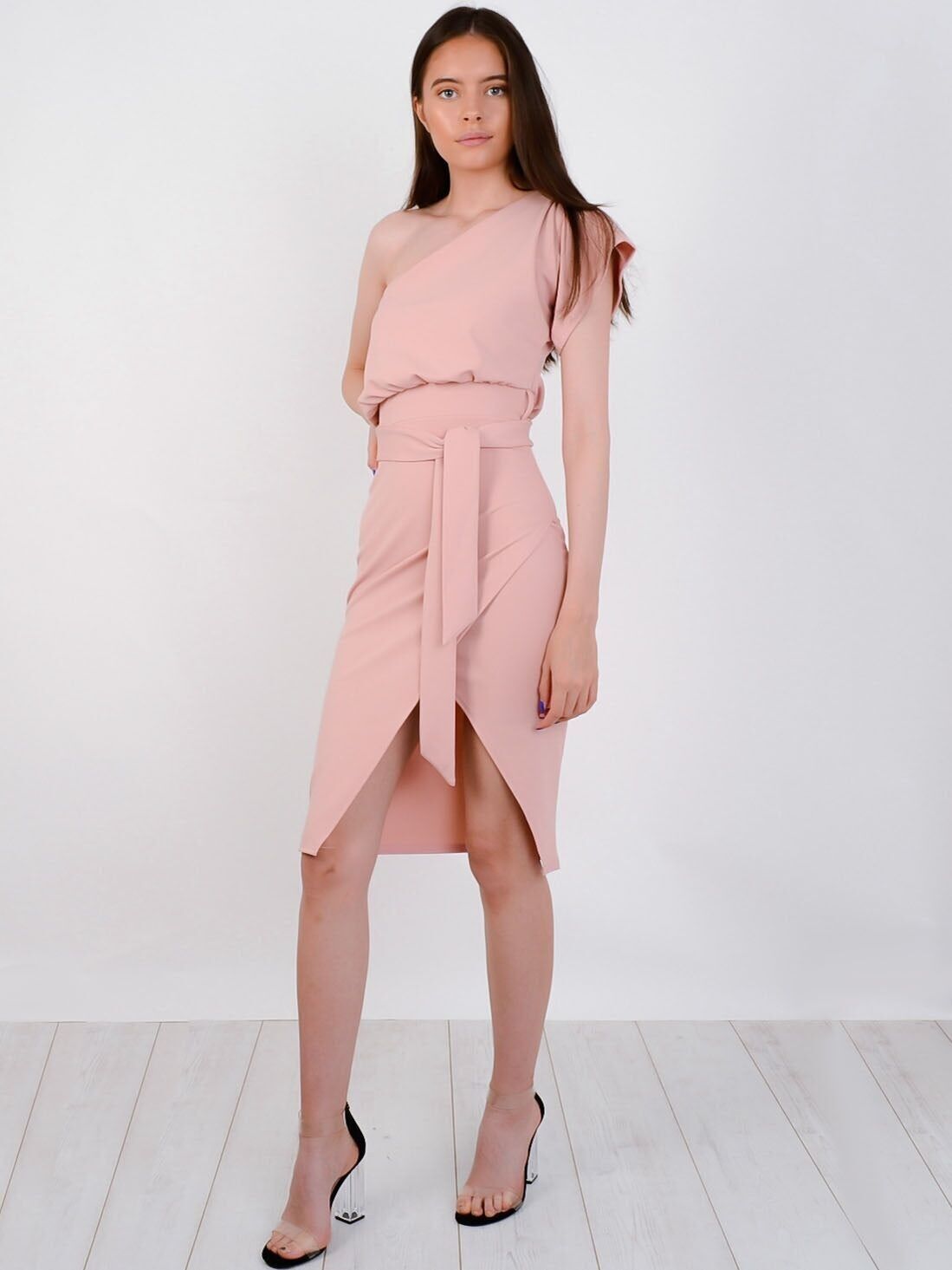 Abito midi monospalla con cintura e avvolgimento frontale