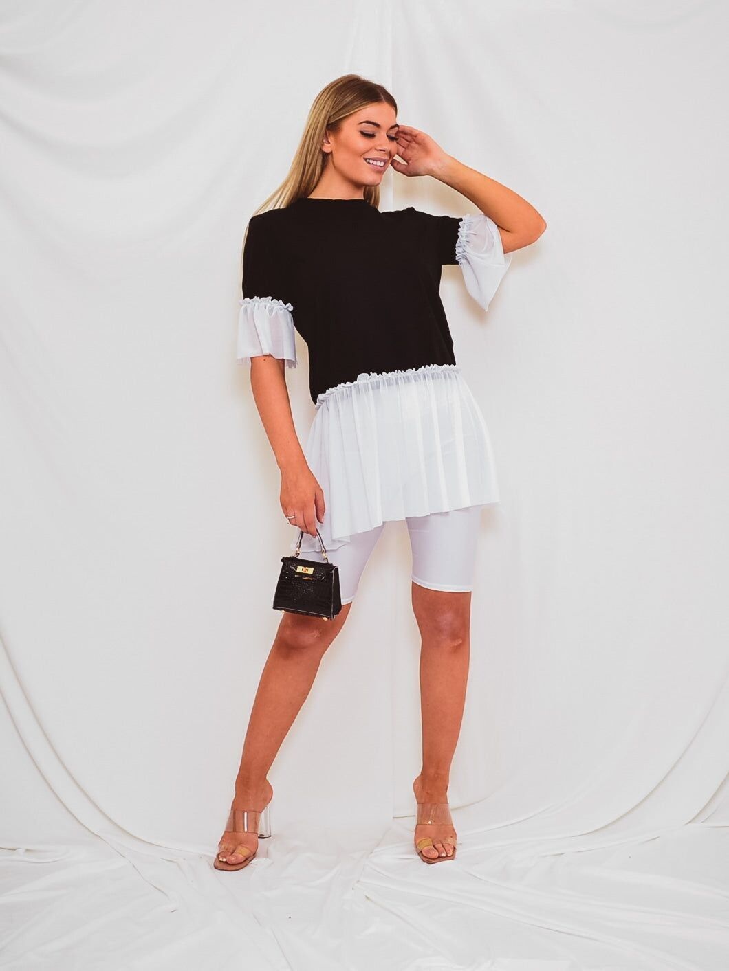 T-Shirt-Kleid aus Tüll mit Rüschensaum