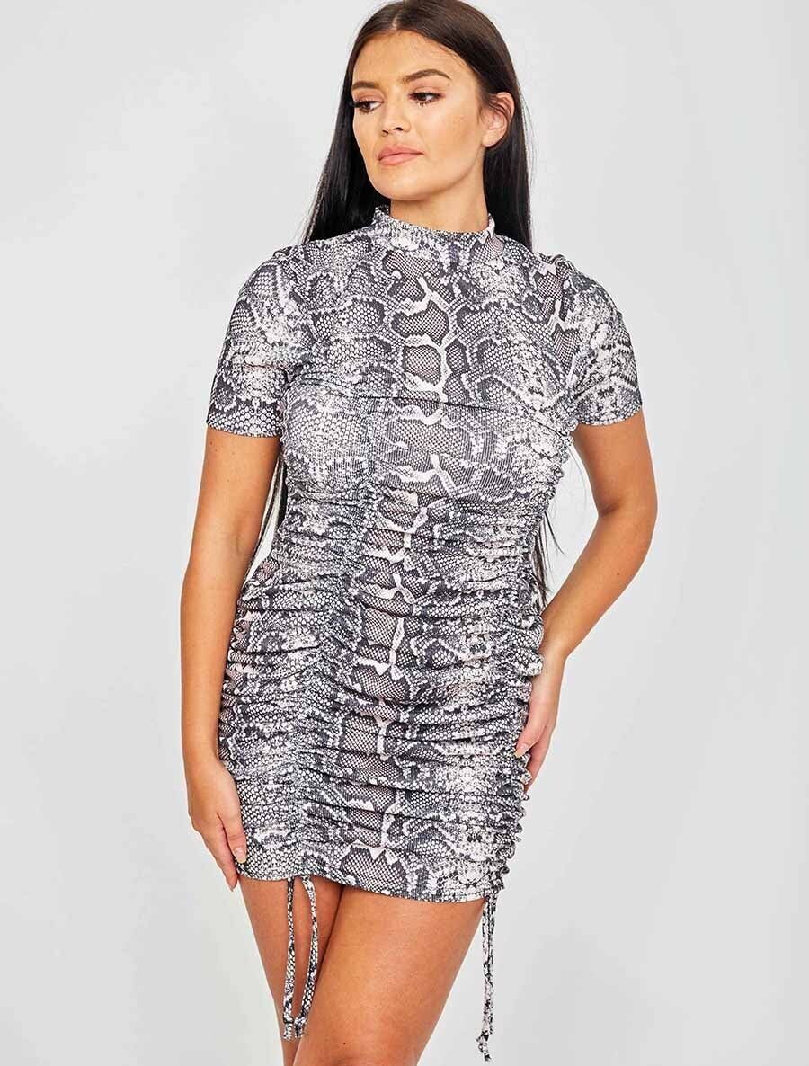 Abito a coste con stampa serpente e arricciature