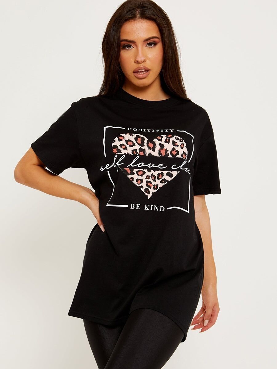T-shirt stampata con grafica a forma di cuore Self Love Club
