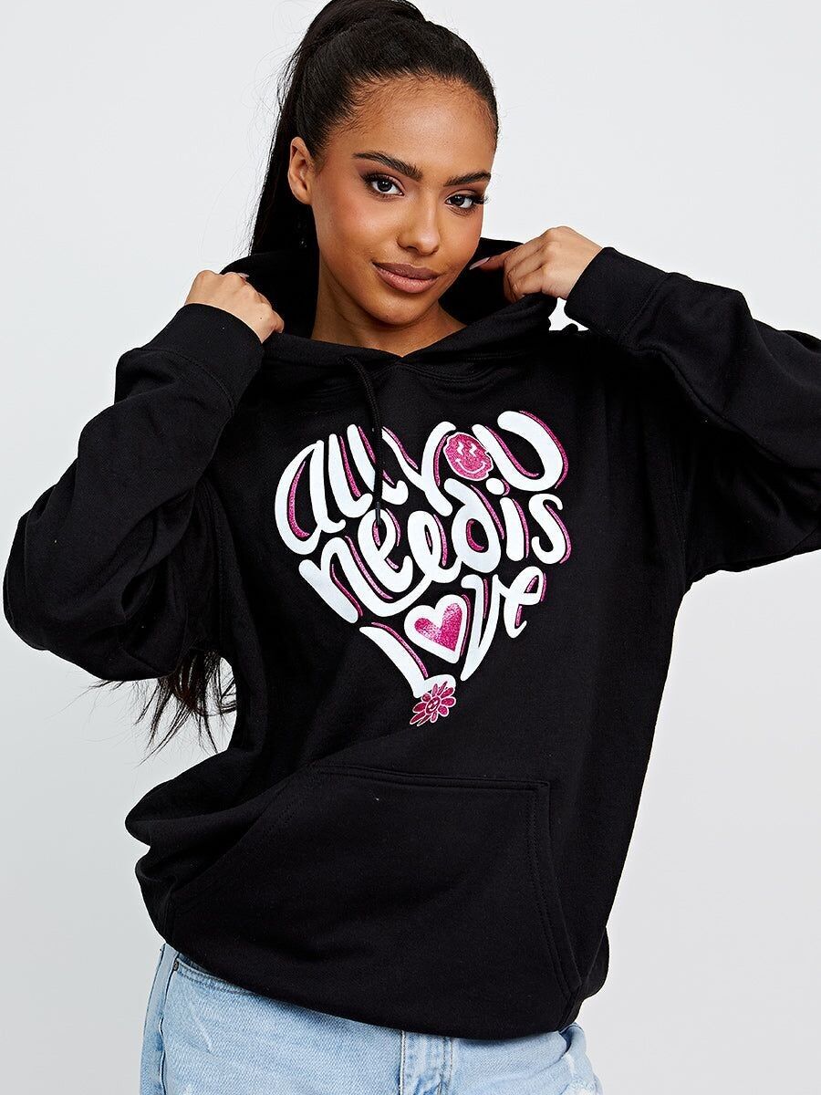All You Need Is Love Hoodie mit Grafikdruck