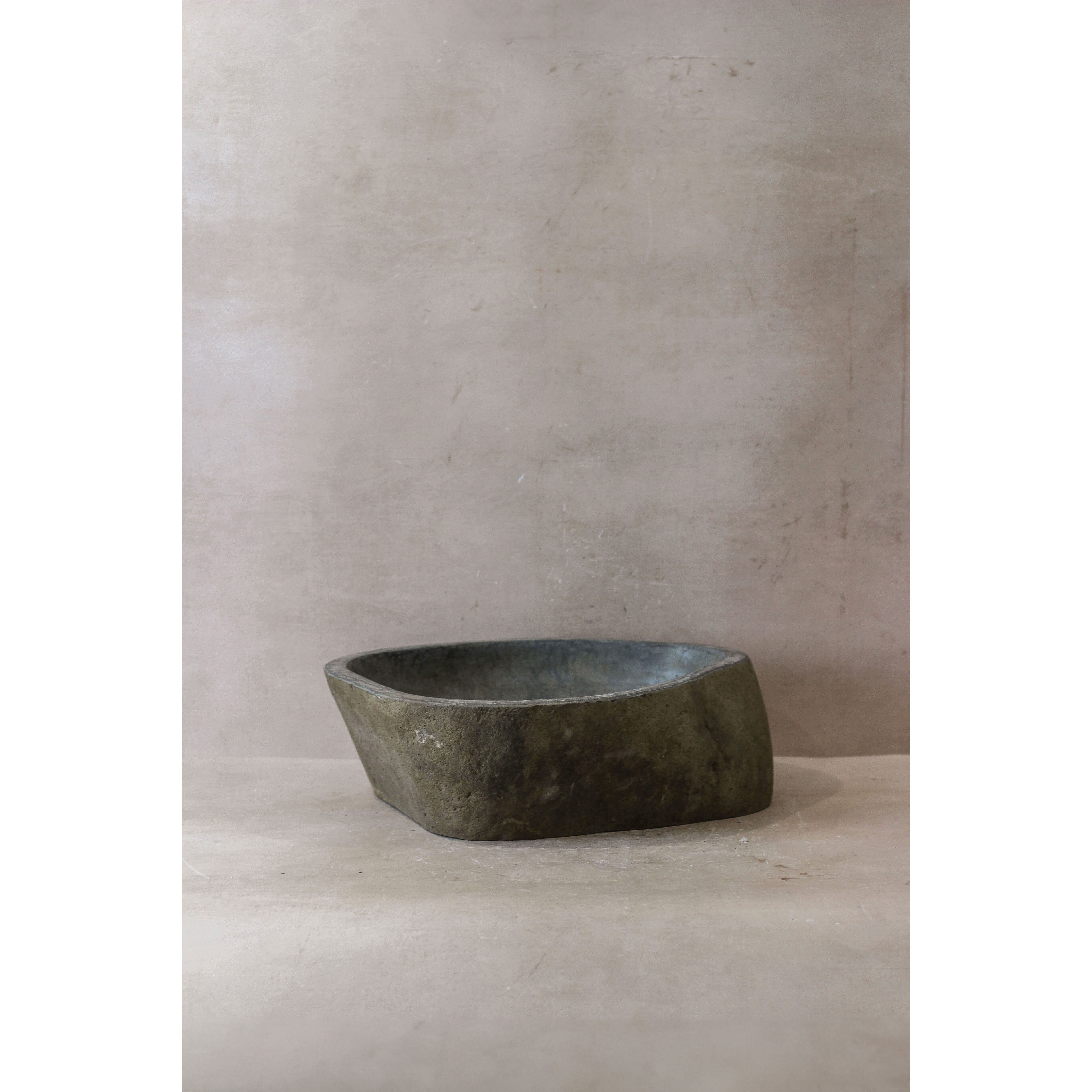 Lavabo en pierre de rivière - n° 4