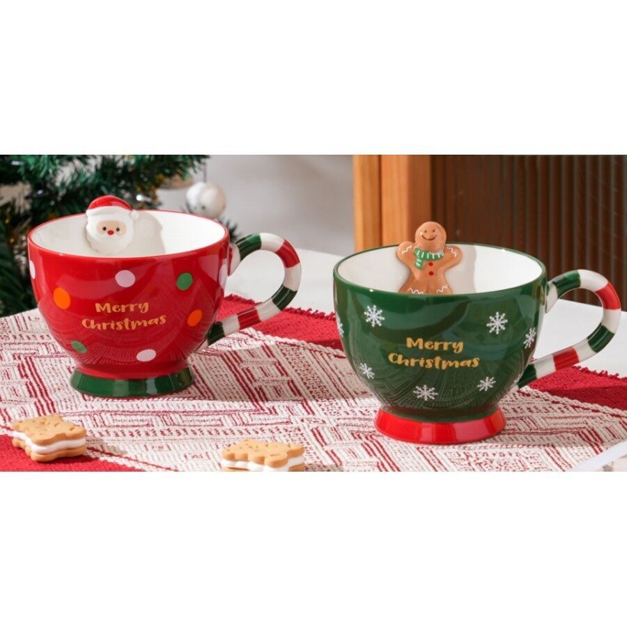 Christmas ceramic mug decorated on the rim and handle in 2 designs. Dimension: 12x9cm Capacity: 500ml LM-814