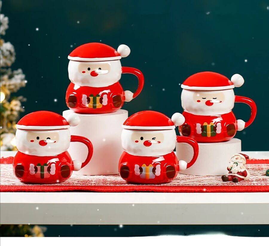 Weihnachtliche Keramiktasse "Weihnachtsmann" mit virtueller Mütze aus Deckel und Löffel in 4 Designs.Maße: 8x11cm Fassungsvermögen: 420ml LM-825