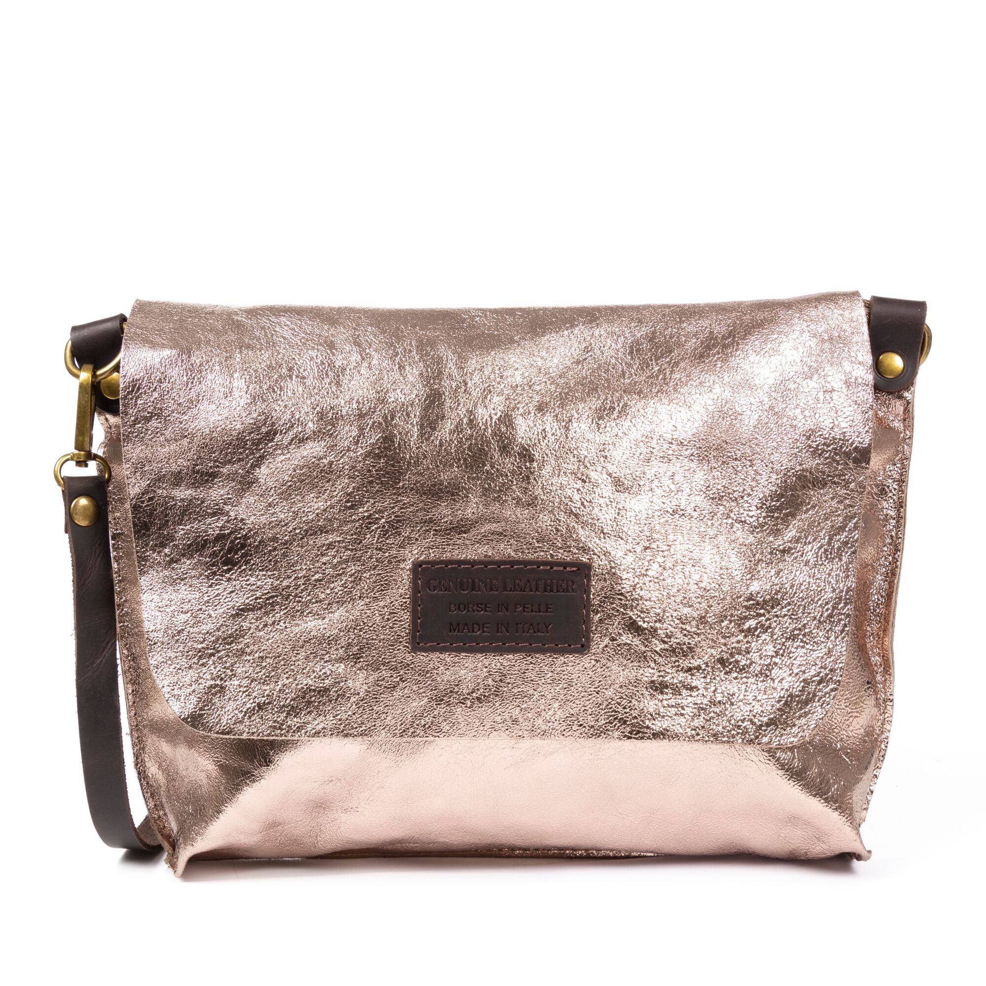 Borsa a tracolla da donna Cinnia. Vera pelle scamosciata laccata lucida.