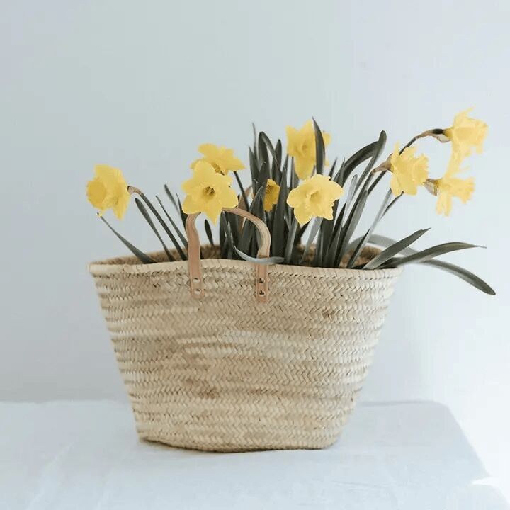 Marktkorb mit kurzen Ledergriffen – Handgeflochtene marokkanische Palmblatttasche