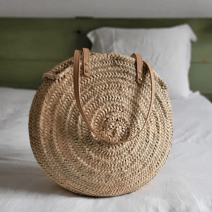 Panier de marché rond avec longues poignées en cuir – Élégance artisanale
