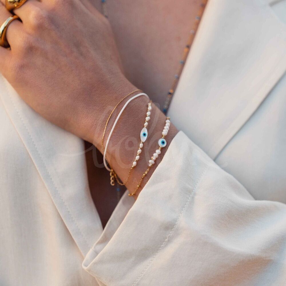 Hella-Armband – 3-reihig, Kordel, feines Schlangengeflecht, Augen- und Süßwasserperlen