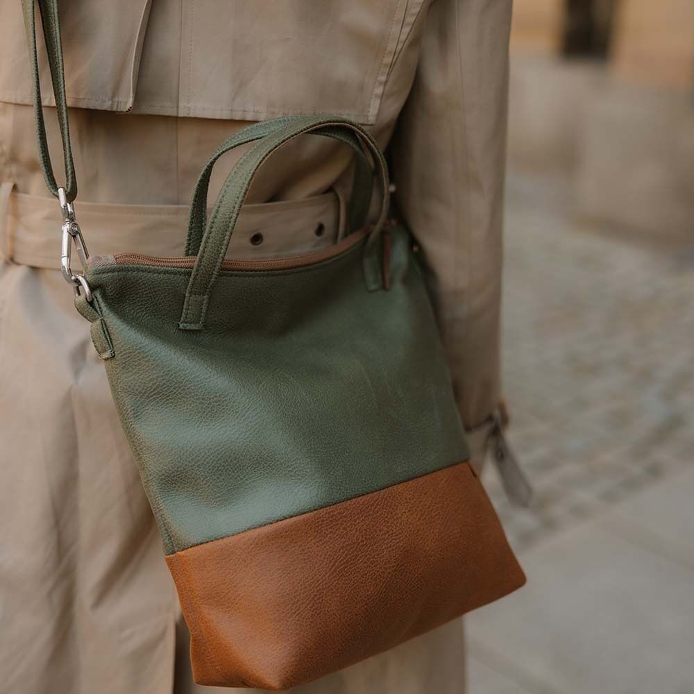 Bowleanies Medium Shoulder Bag