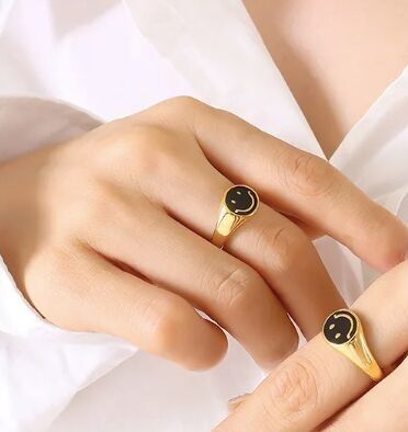 No. 3 - Anillo de acero inoxidable "SMILEY"