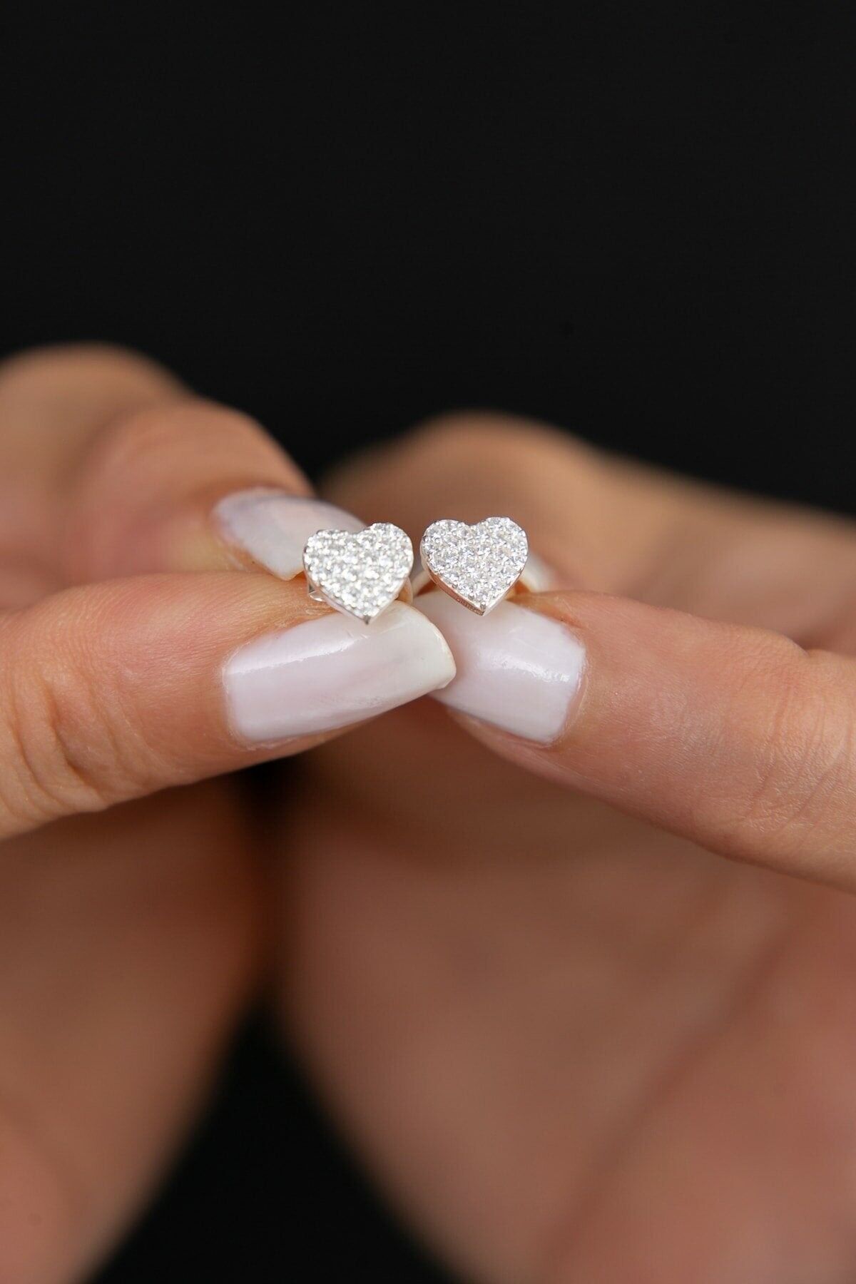 BOUCLES D'OREILLES CLOUS HISTOIRE D'AMOUR