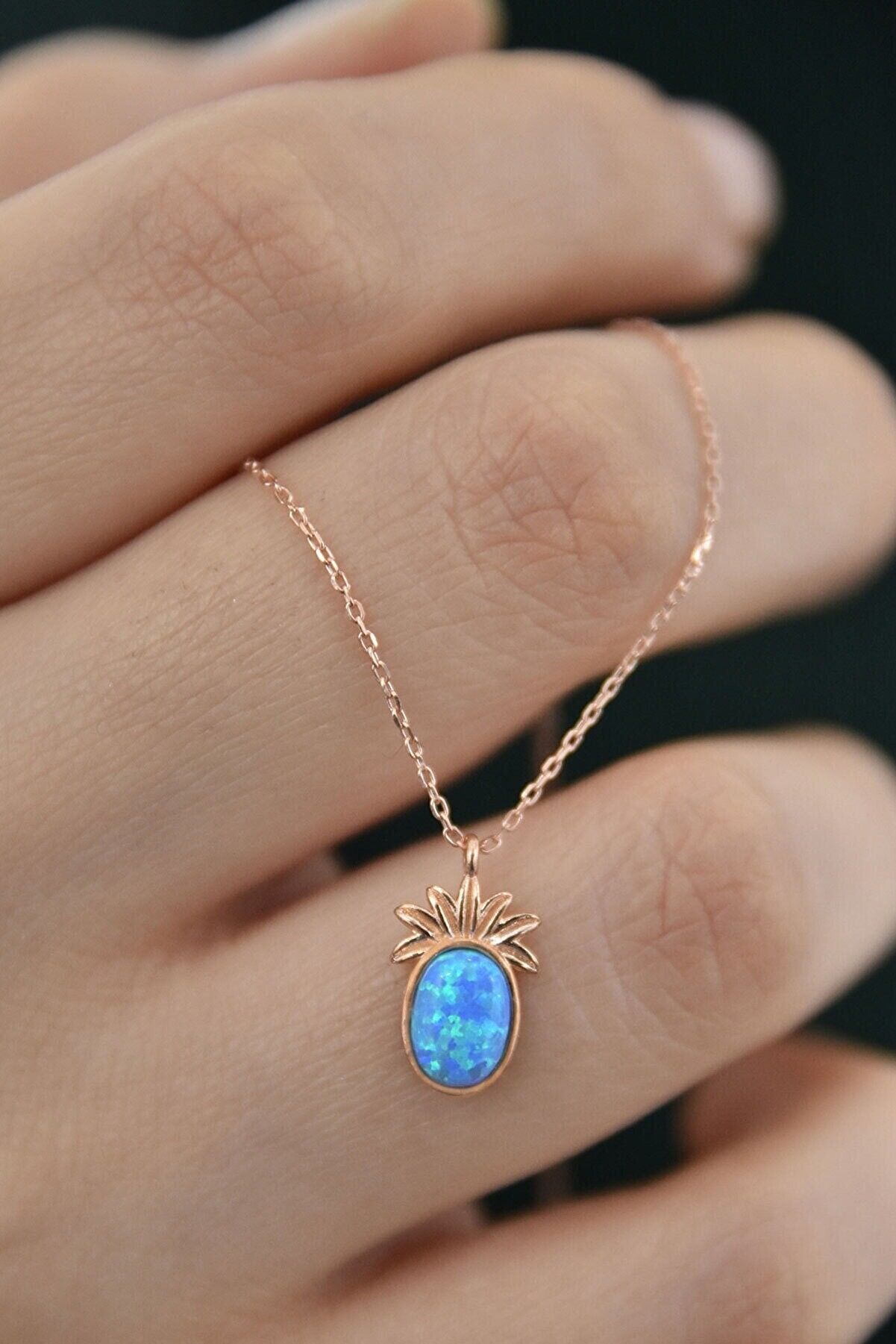 COLLANA CON ANANAS OPALE