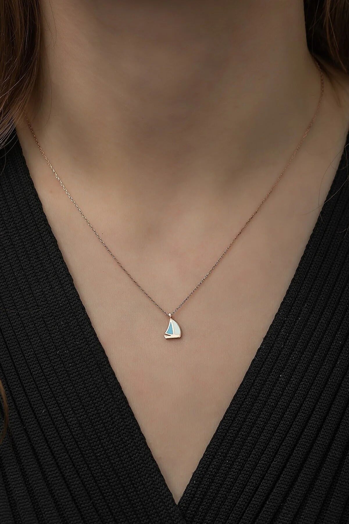SAILING NECKLACE