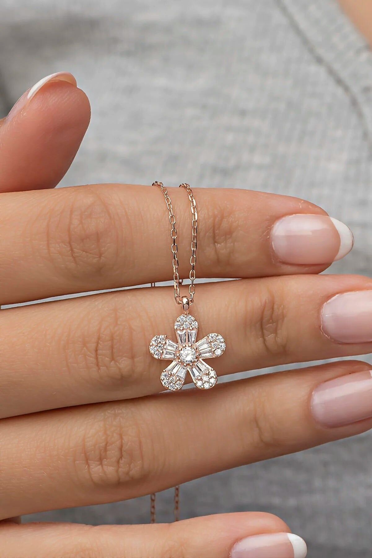 COLLANA FIORE DI DIAMANTI