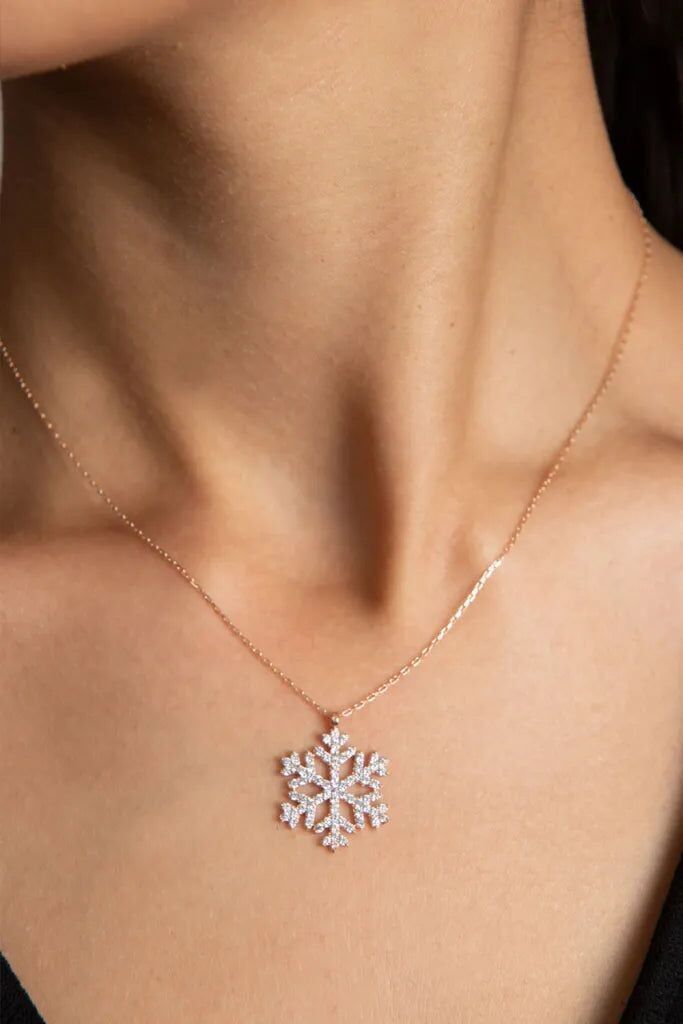 COLLANA IN ORO ROSA FIOCCO DI NEVE