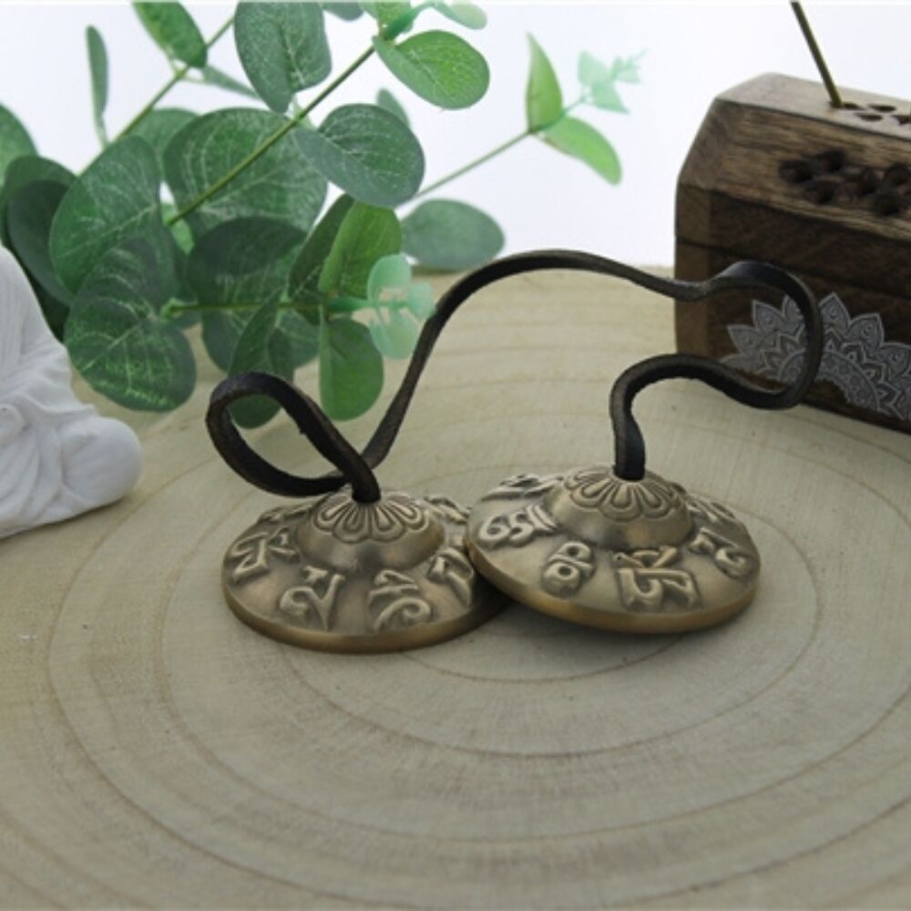 Tibetisches Bronzebecken mit Mantra-Gravur, kleines Modell