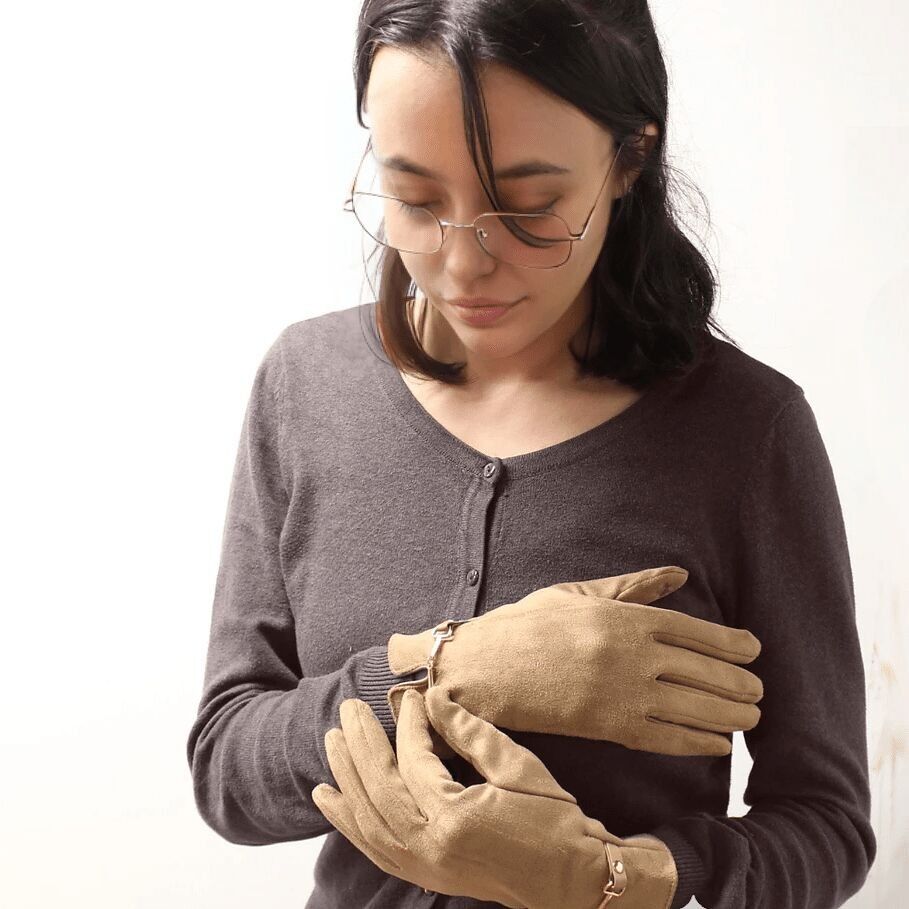 Gant suédine avec étrier doré