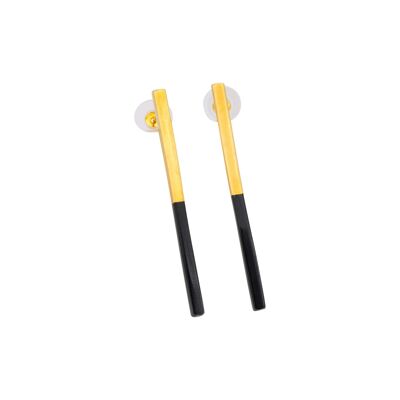 Pendientes de fósforos de latón reciclado Kushikamana (2 colores)