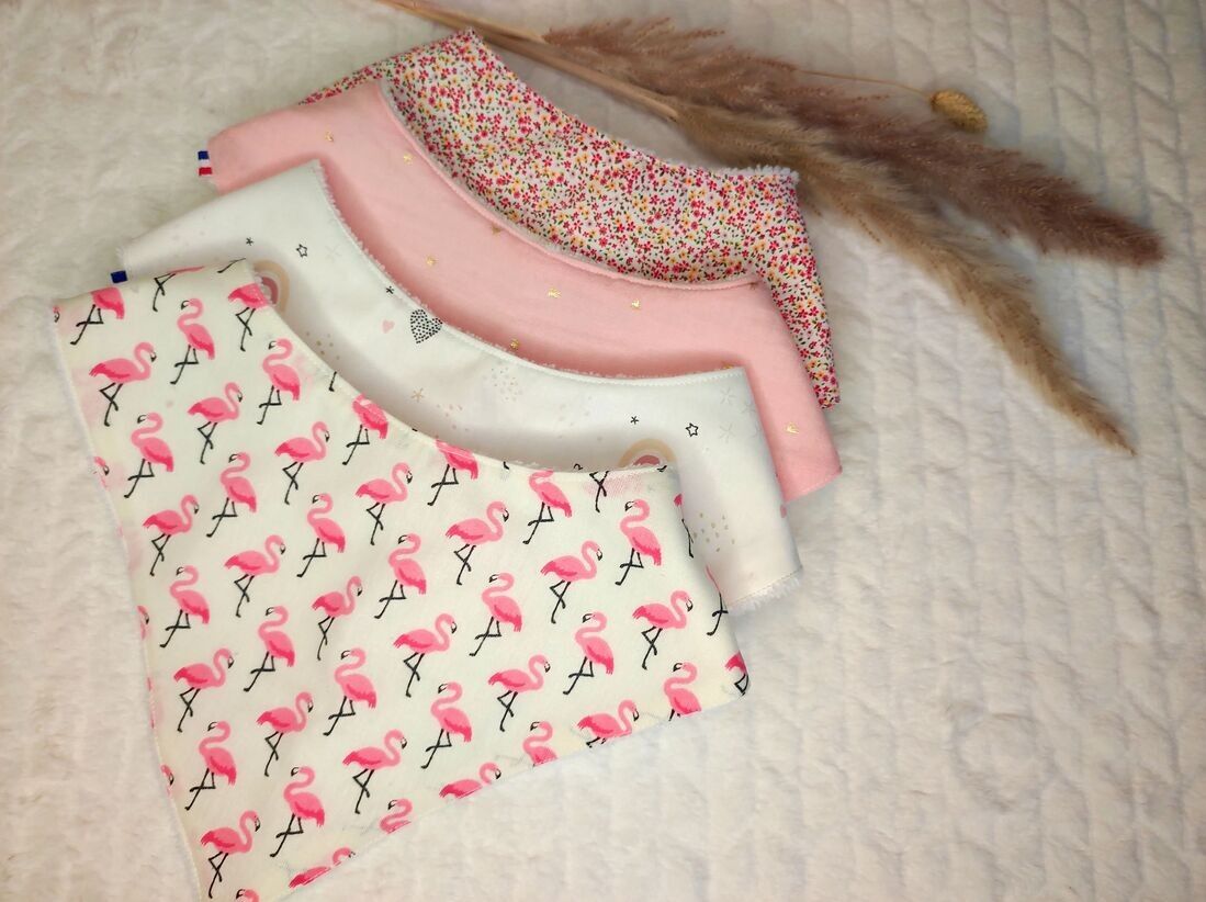 Bandana-Lätzchen aus Stoff und Bambusschwamm