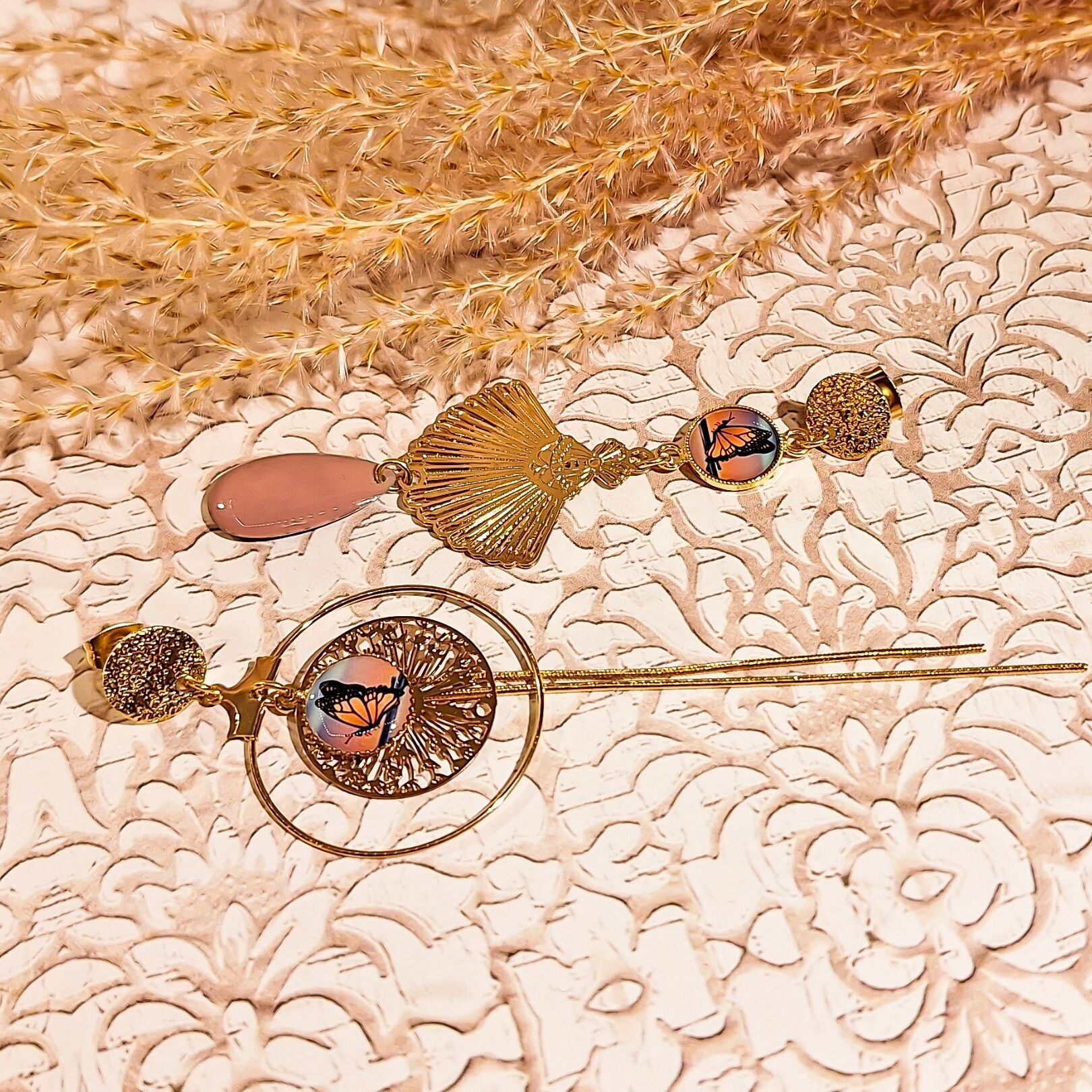 Asymmetrische Schmetterlings-Fächerohrringe in Roségold, Muttertagsgeschenk für Mama