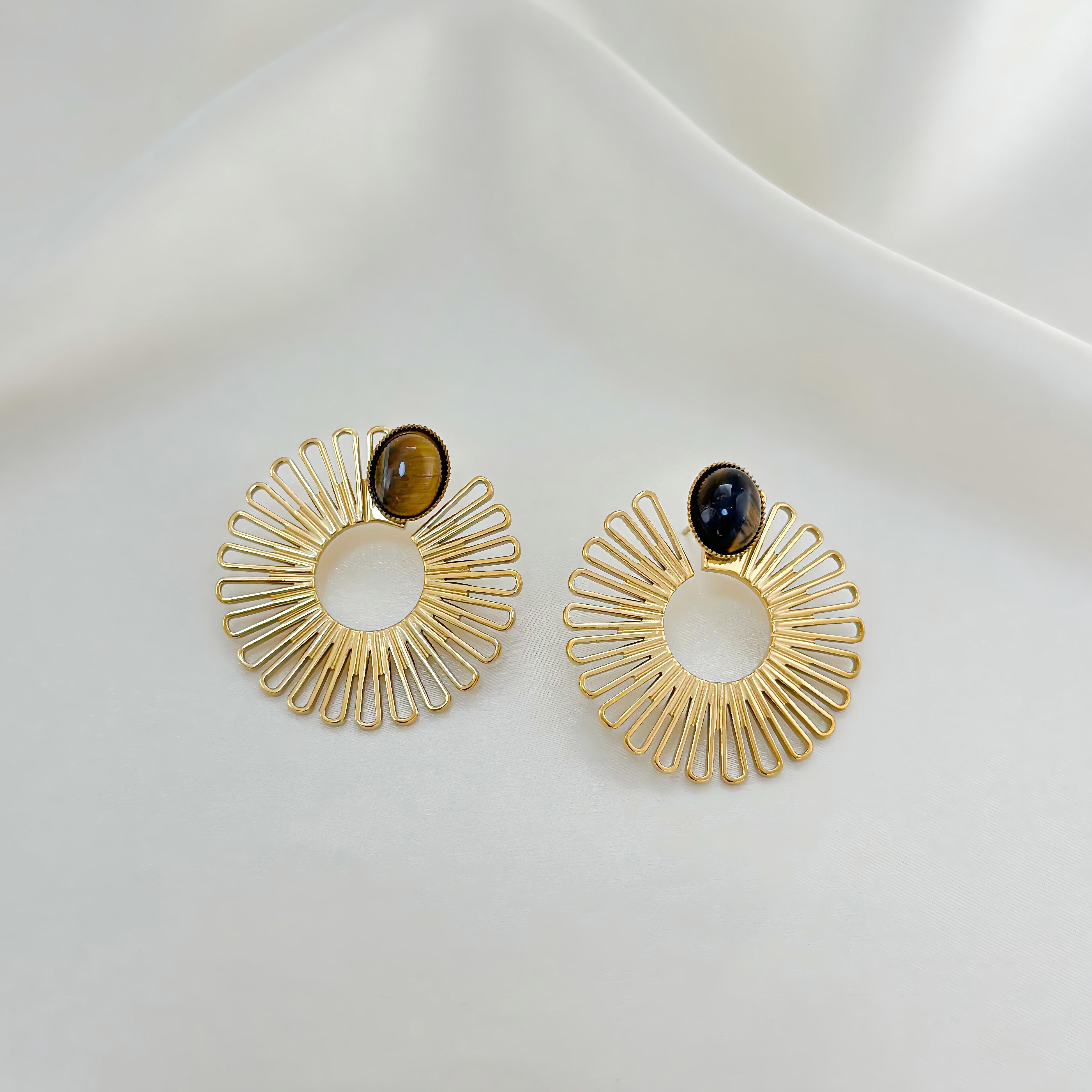 Orecchini Cerchio Solare Dorato Con Pietre Marroni