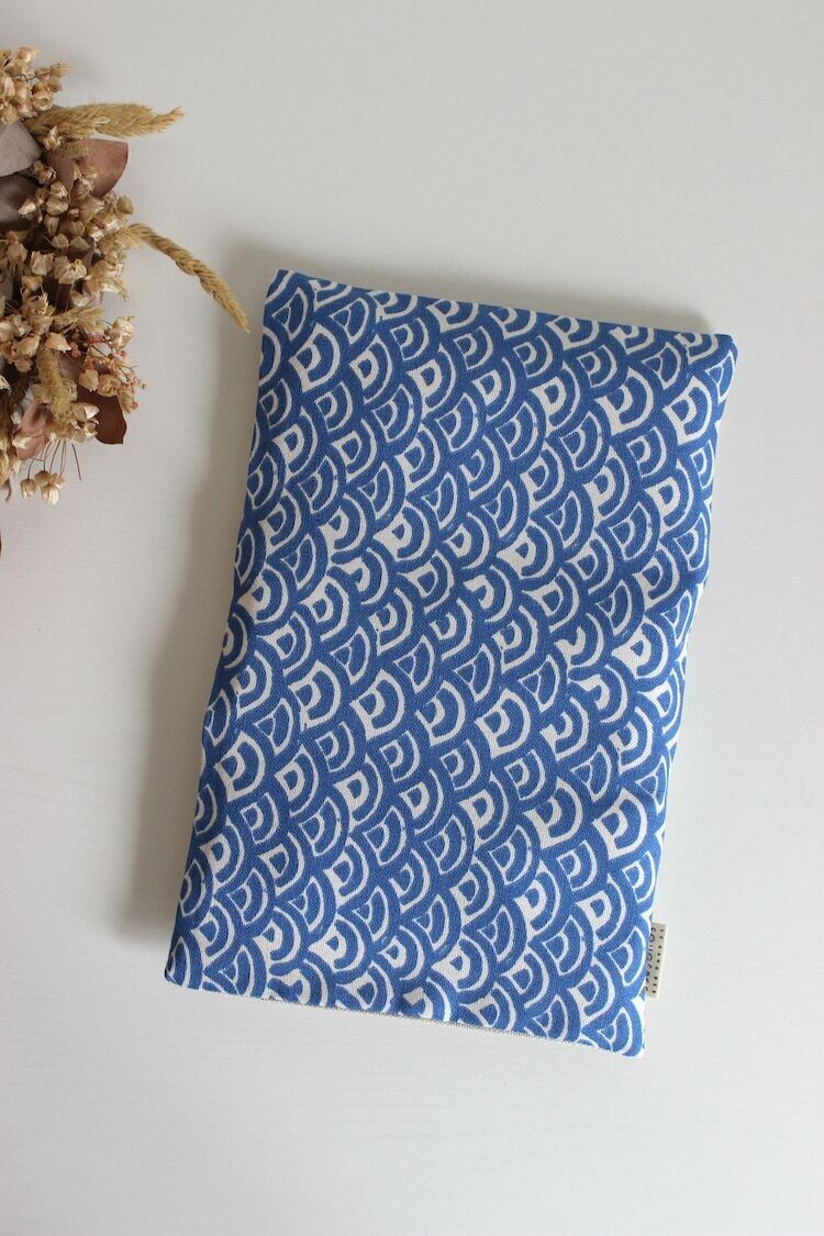 Borsa dell'acqua calda ai semi di lino secchi - Scaglie blu