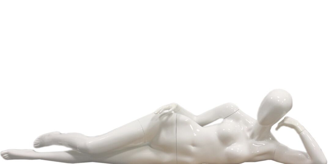 KIA DONNA CHE SI TROVA TESTA DELL'UOVO