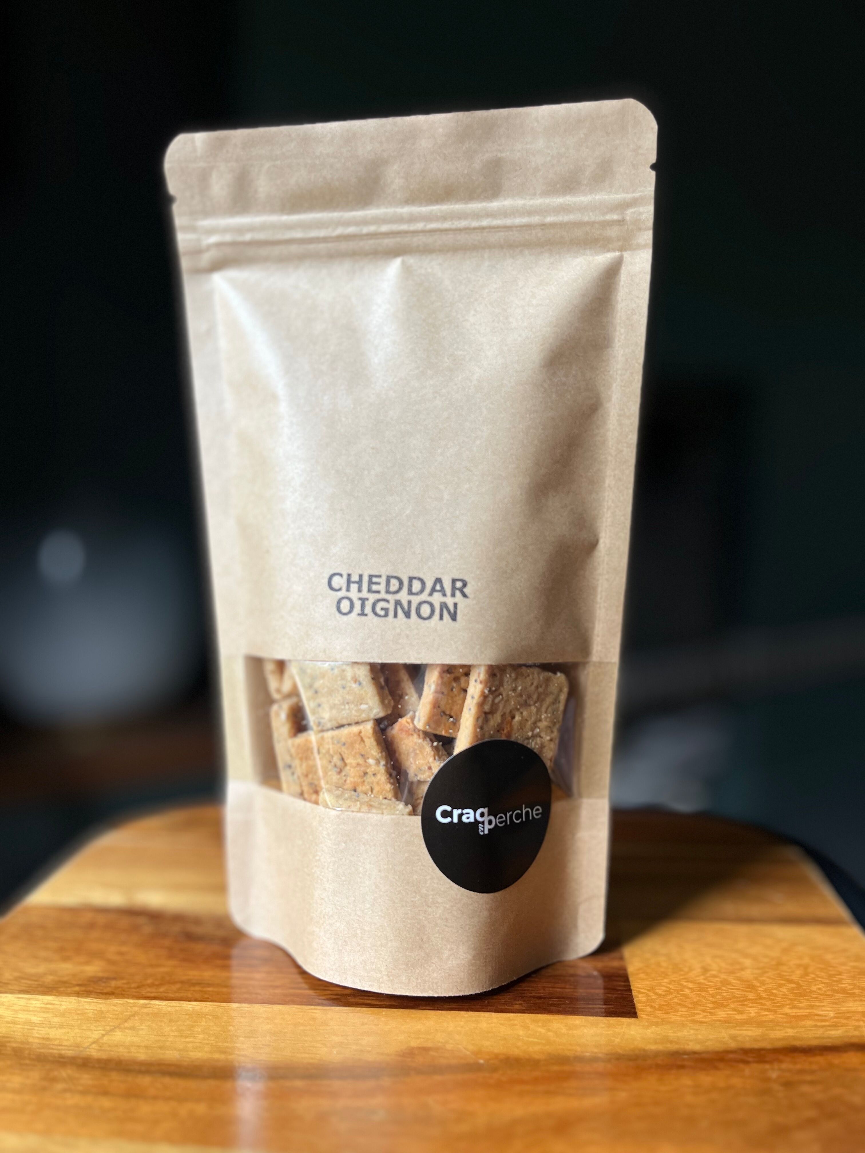 Biscotti alla cipolla cheddar