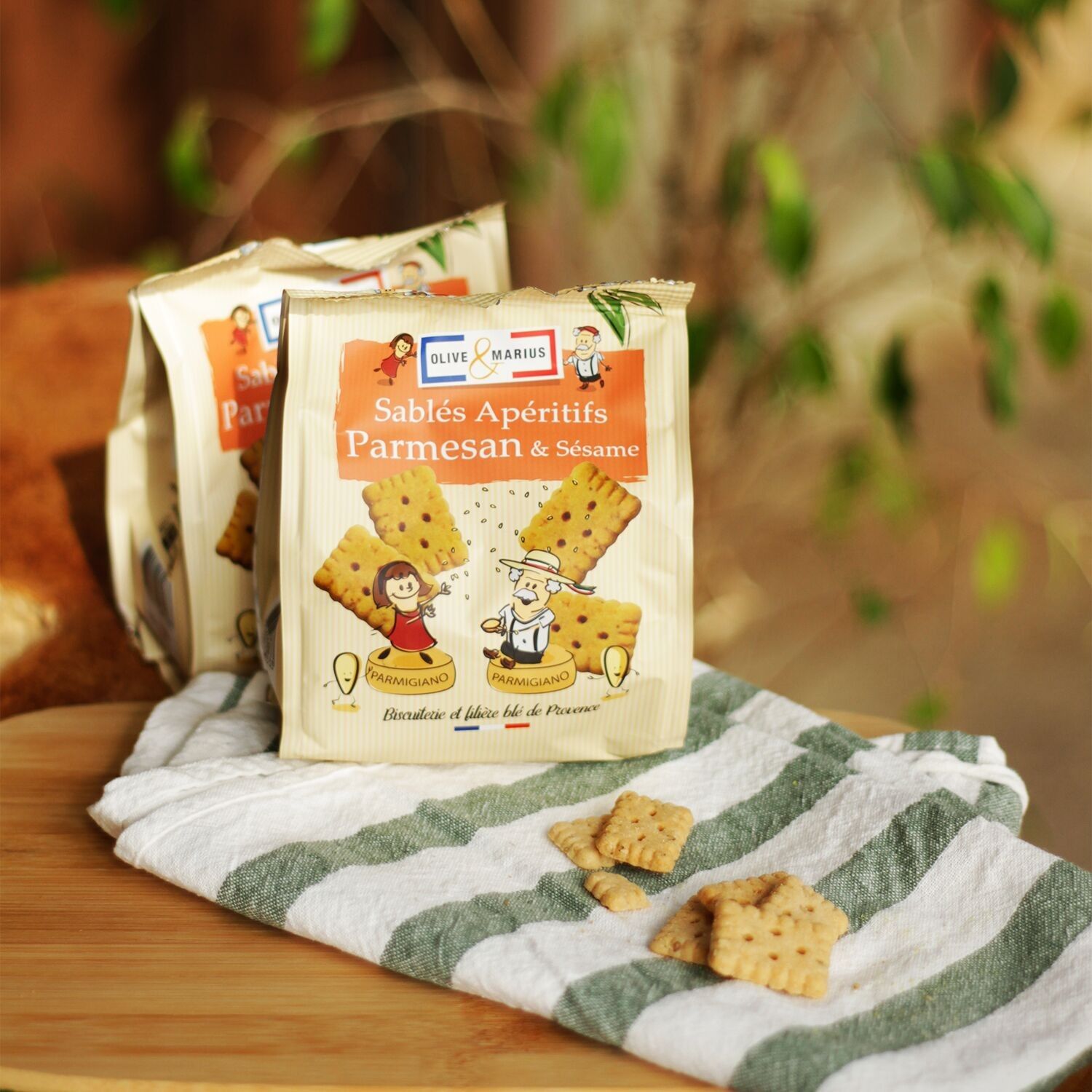 Frollini al parmigiano e sesamo