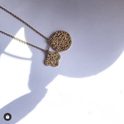 Collar medalla martillada y trébol - Aloïse (CCHAL19)