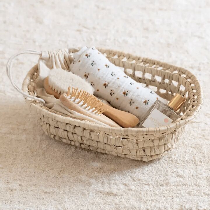 Ovaler Palmenblattkorb 27x21x8.5 cm | Perforierter marokkanischer Organizer | Handgewebte Ablageschale (Großhandel)