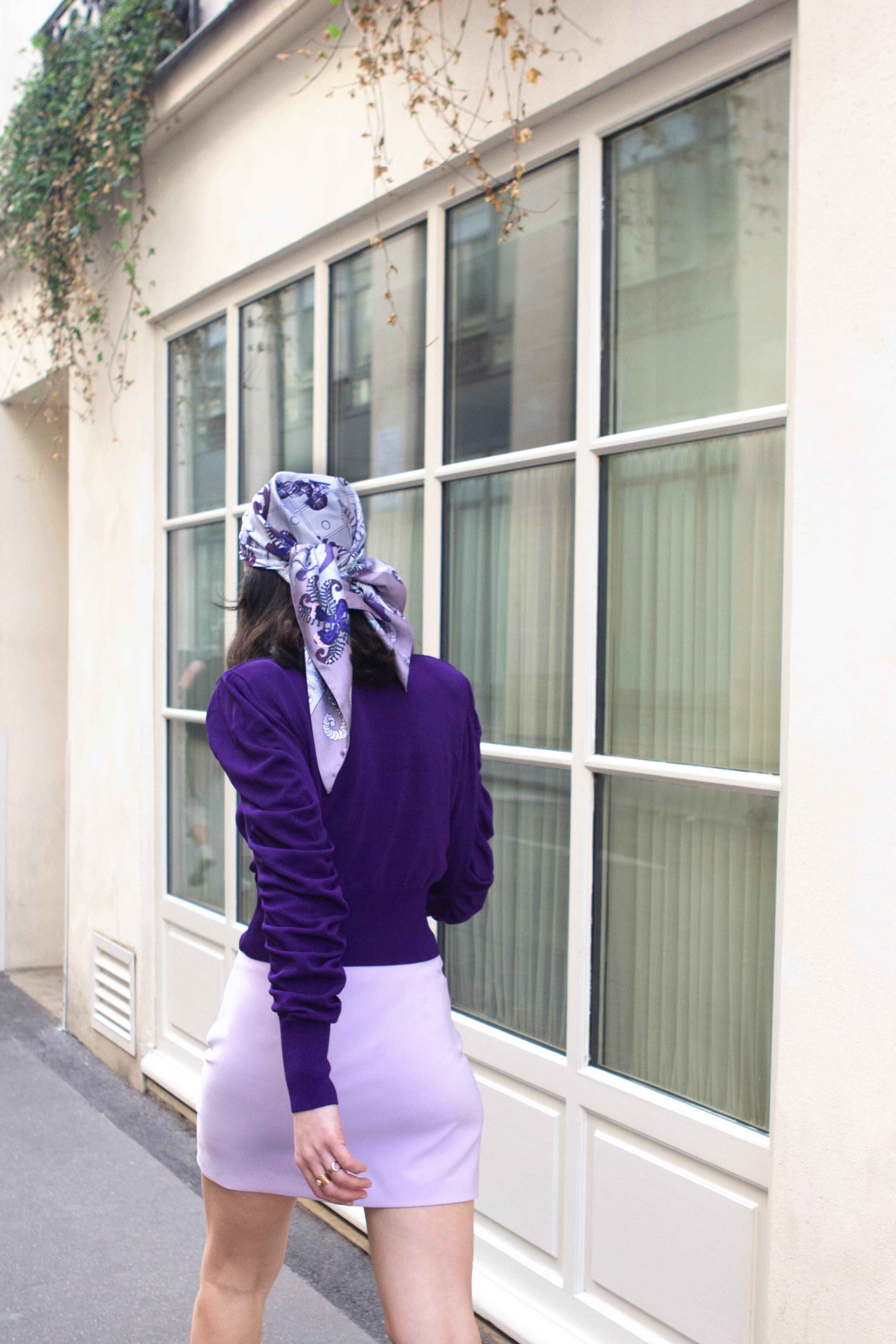 VirginieRiou – Sciarpa triangolare “Le cycle” – Poliestere riciclato – viola – 68 cm x 106 cm