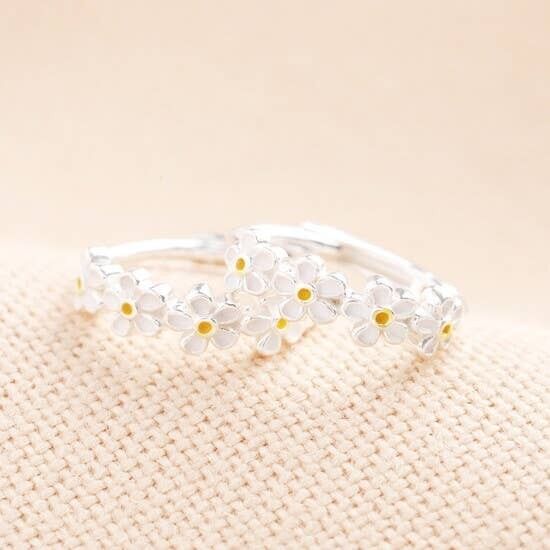 Orecchini a cerchio con margherita in argento sterling