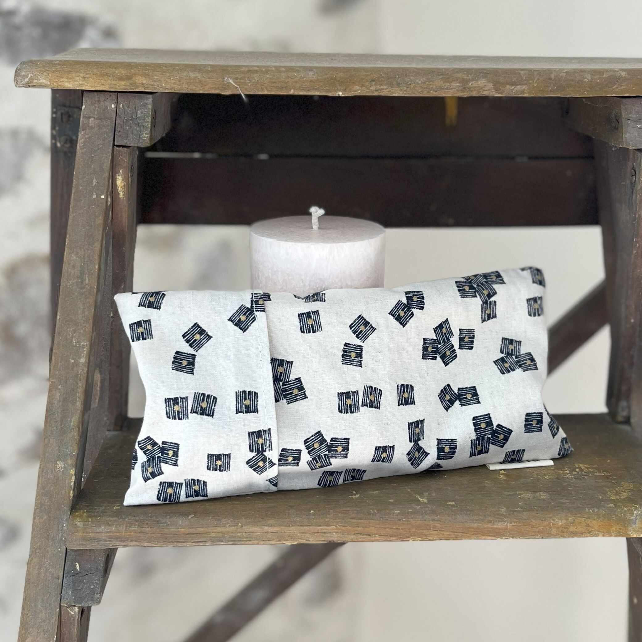 Cuscino per gli occhi con grafica nuda: cuscino rilassante per gli occhi