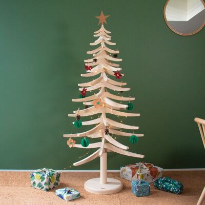 "Nice" wooden Christmas tree