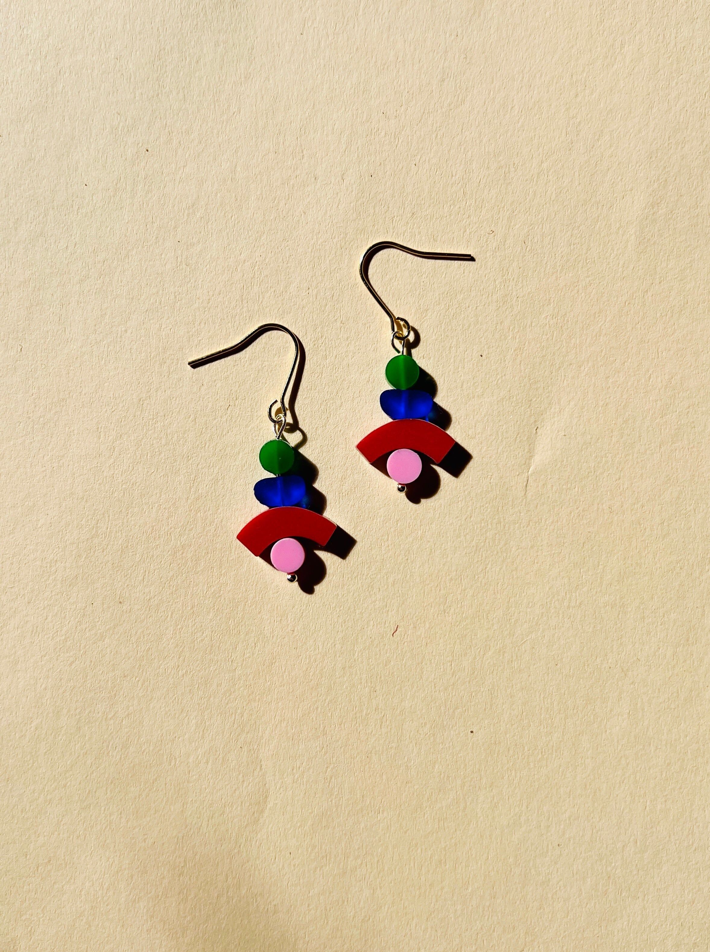 Orecchini in oro pieno di Cairns Design 3