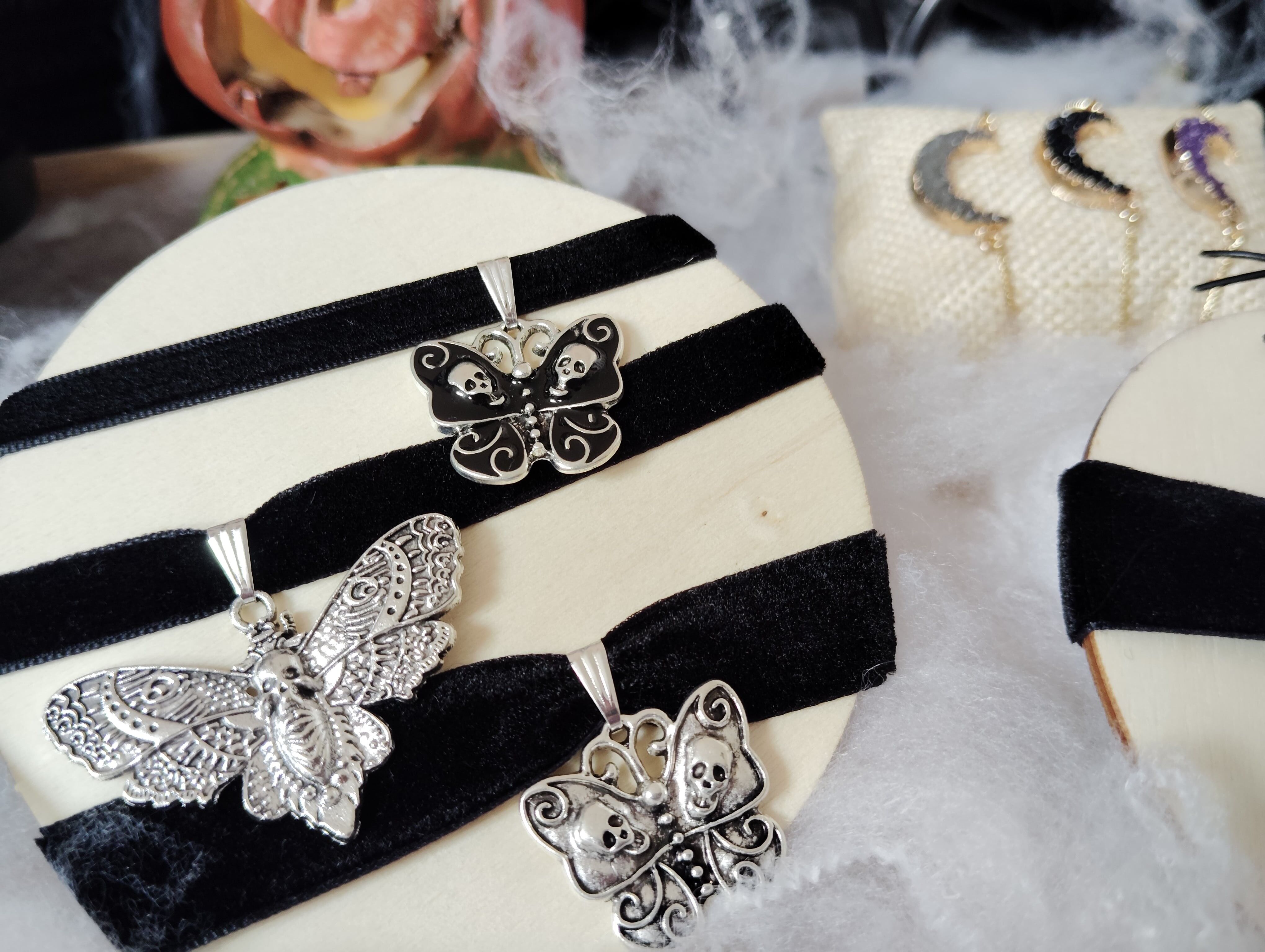 Collana di Halloween - Farfalla con teschio