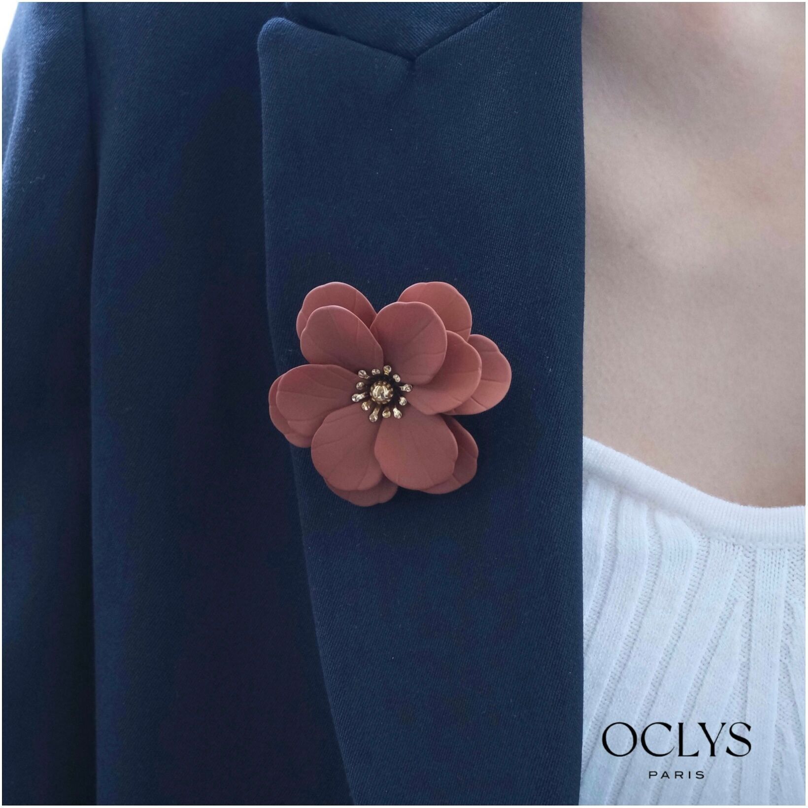 Blumenbrosche aus PU und Edelstahl Ginette