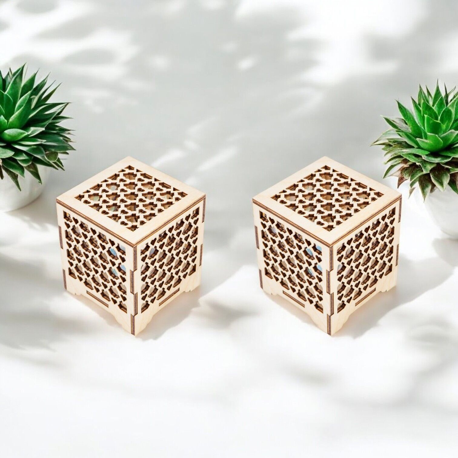 Set di 2 portacandeline in legno con motivi a cuore – Decorazione invernale avvolgente