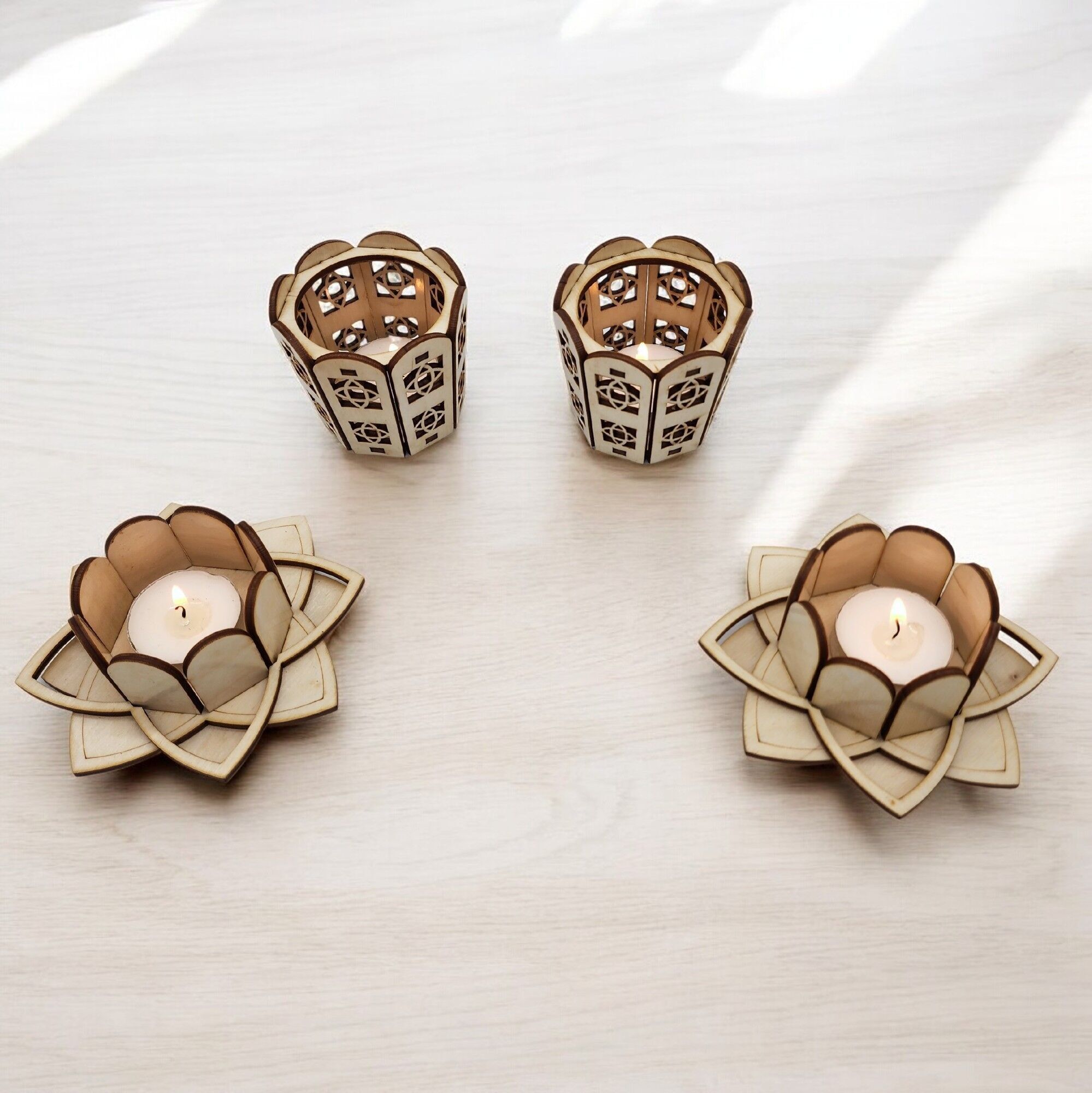 Set mit 4 Kerzenhaltern – Lotus-Kollektion