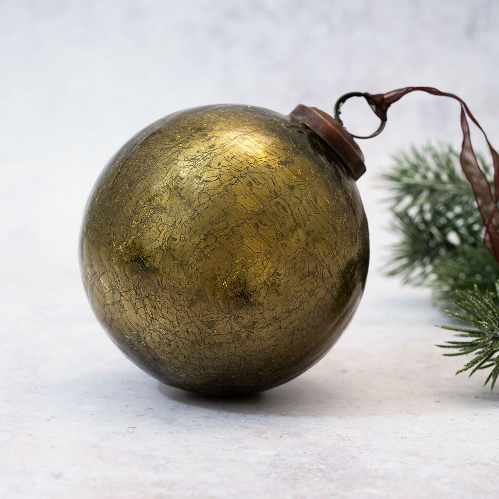 Pallina di Natale in vetro craquelé verde oliva da 4"