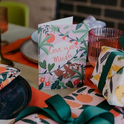 Je t'aime maman!Carte de fête des mères avec des paresseux