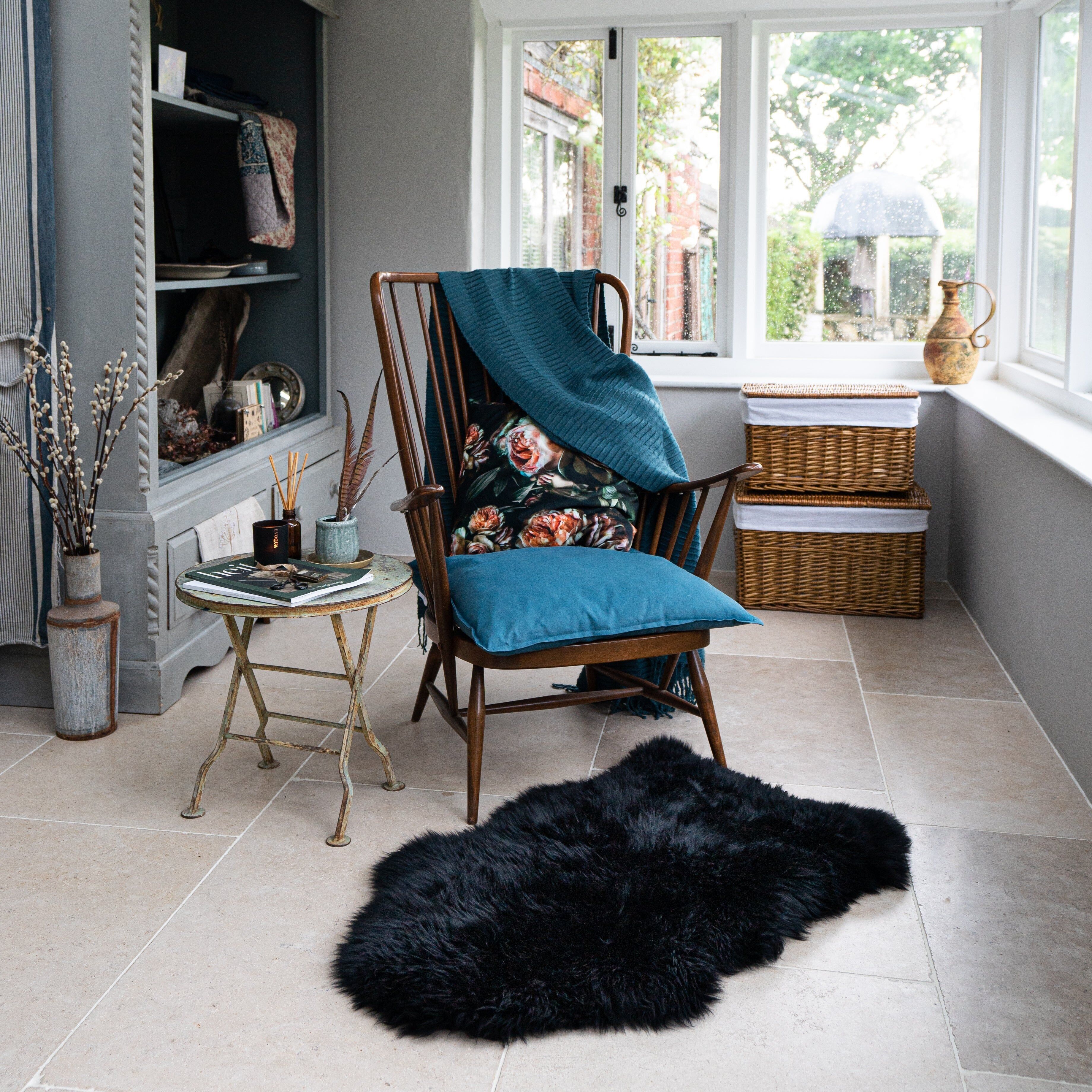 Black Single Sheepskin Rug 90-100cm