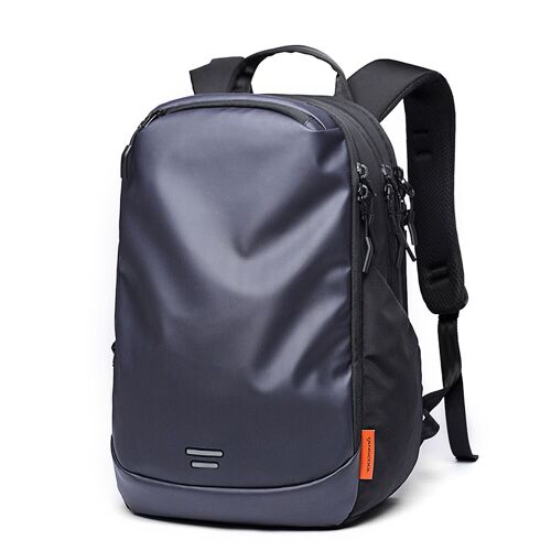 Mochila triple compartimento con capa impermeable, bolsillo porta Laptop 15,6 y para tablet. Transpirable. 30L.