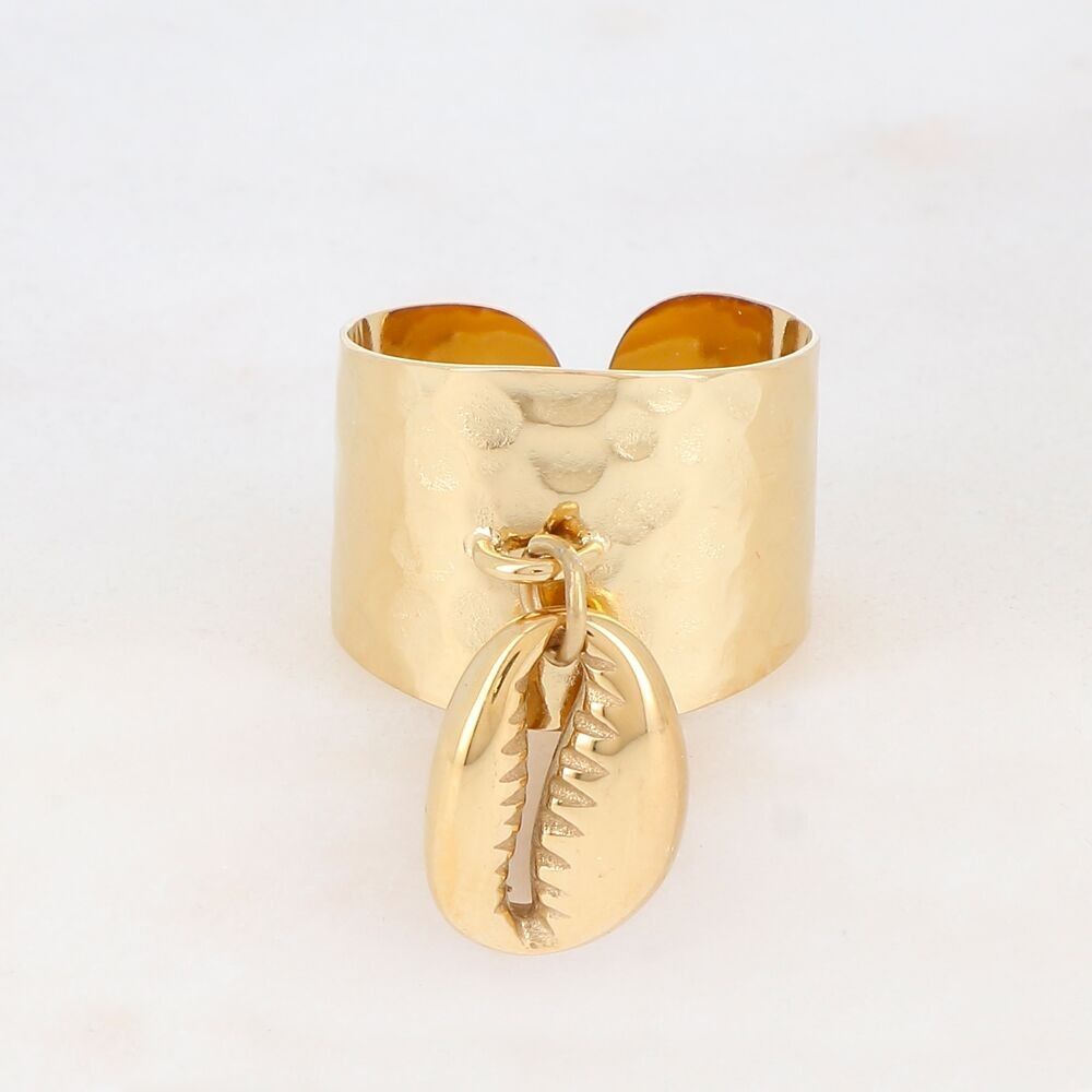 Parker-Ring – breiter gehämmerter Ring mit Kaurimuschel