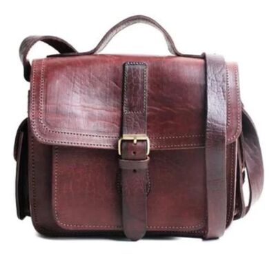 Bolso tipo cartera para cámara de cuero marrón oscuro