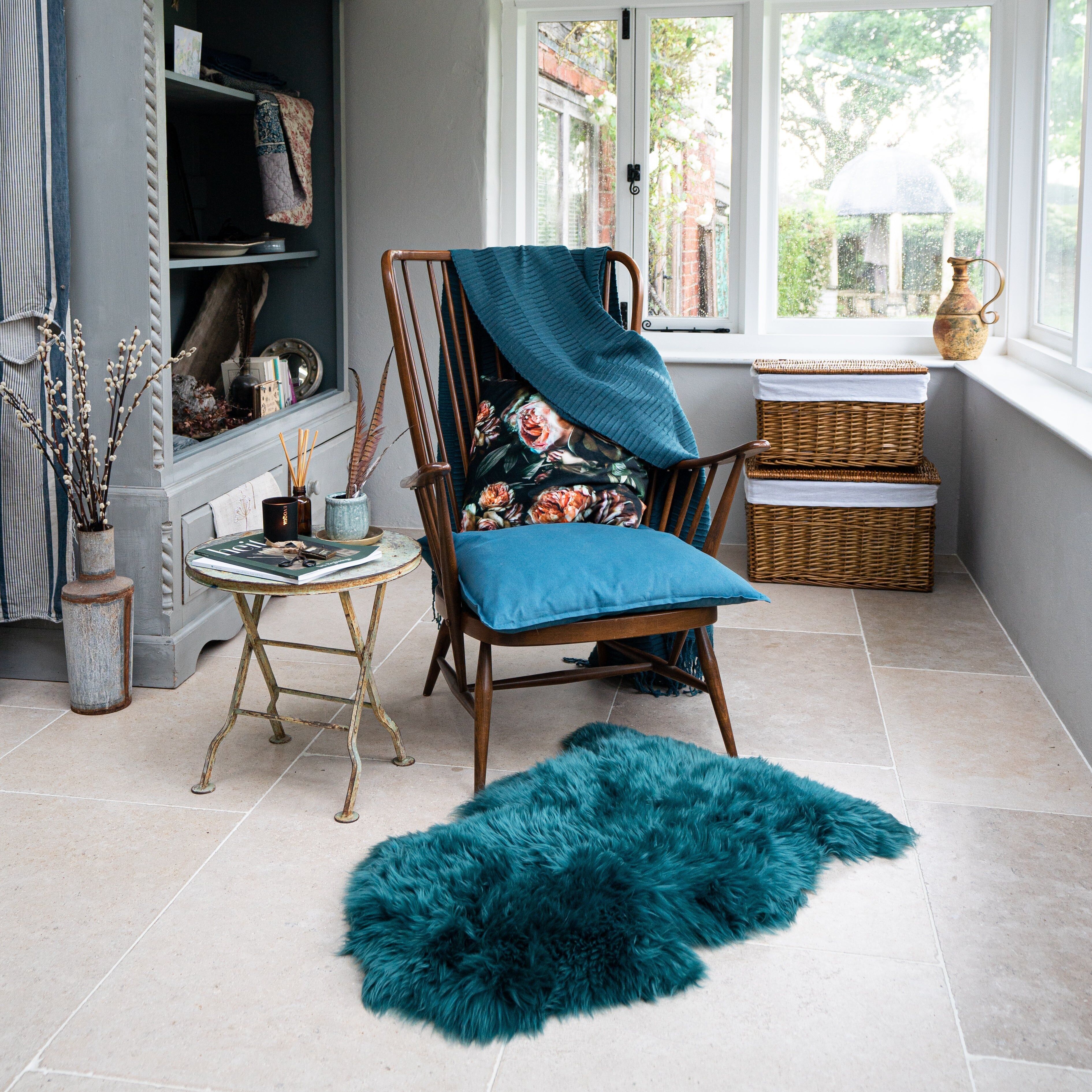 Tappeto singolo in pelle di pecora color verde acqua 90-100 cm