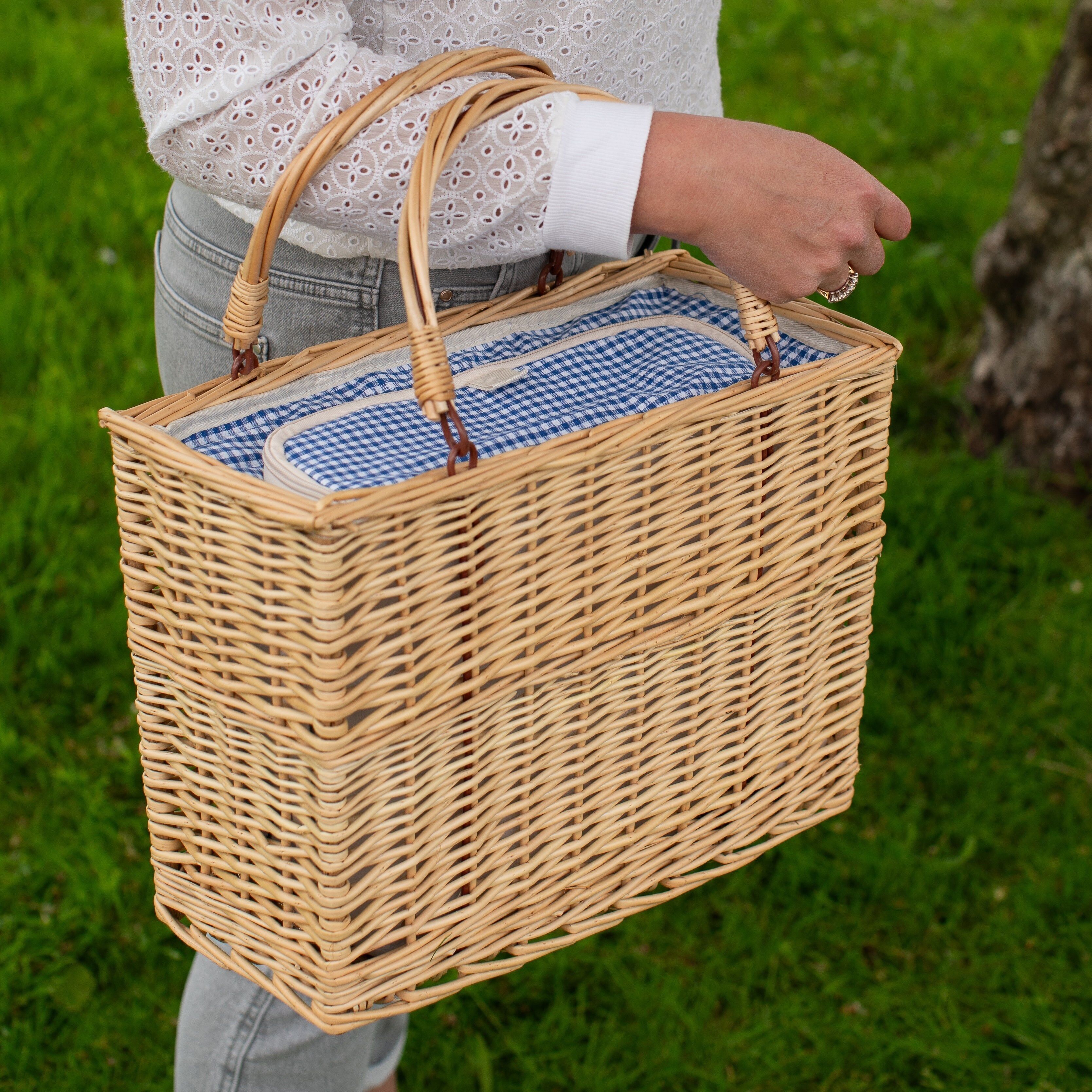 Borsa frigo alta in vimini naturale con fodera a quadretti blu
