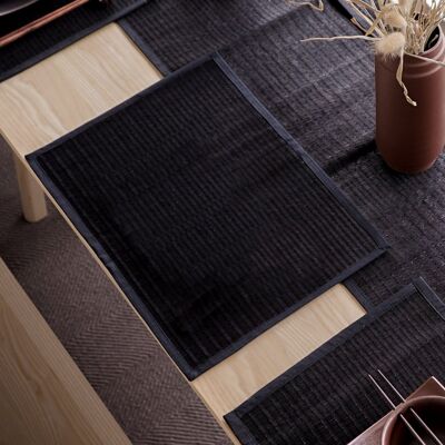 Sets de table en roseau noir
