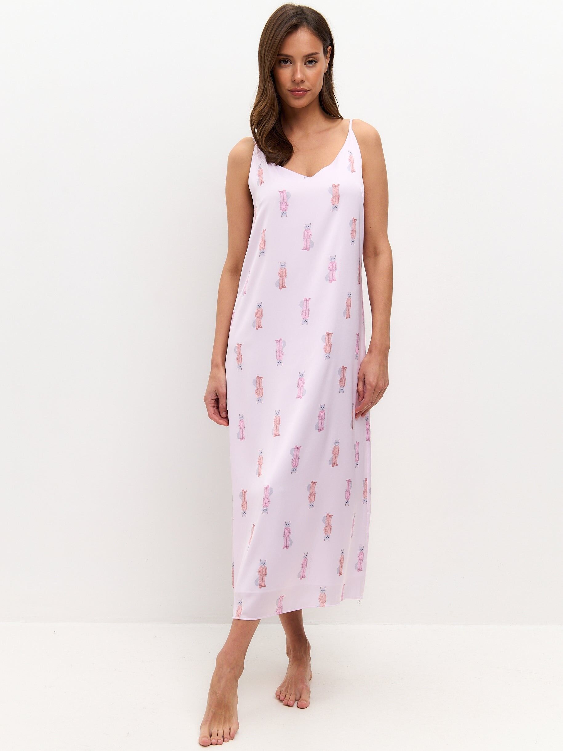 Vêtements de détente en soie rose